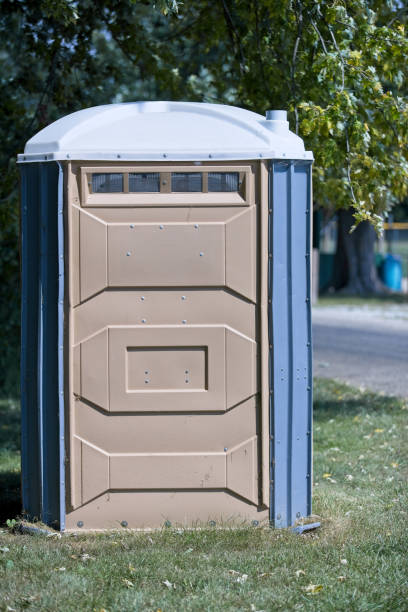 Best Porta potty delivery and setup  in New Baltimore, MI